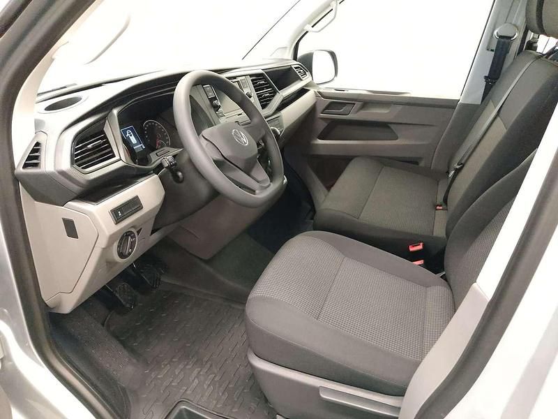 Gebraucht VW T6.1 150 PS (110 kW) 2023 Silber  metallic Van