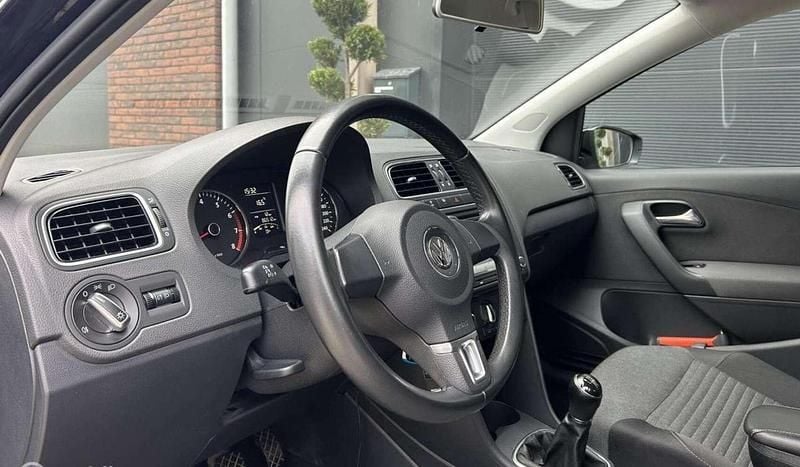 Gebraucht VW Polo Comfortline 90 PS (66 kW) 2010 Schwarz Limousine