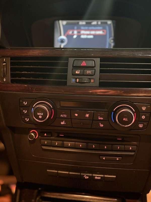 Gebraucht BMW 320 177 PS (130 kW) 2009 Coupé