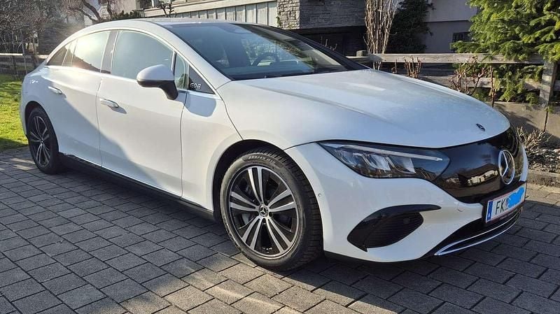 Gebraucht Mercedes EQE300 Electric Art 180 kW (245 PS) 2025 Weiß Limousine