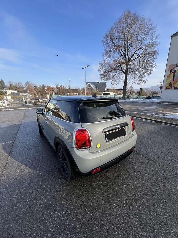 Gebraucht Mini Cooper SE 75 kW (102 PS) 2021 Grau Kleinwagen