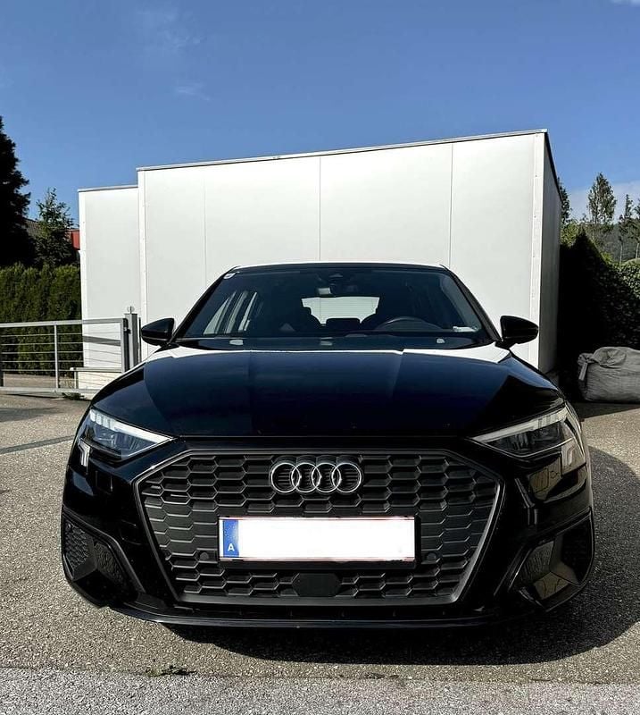 Schwarz Gebraucht 2021 Audi A3 Ambiente Limousine | € 24.950 (Fairer Preis) - Bild 1/4