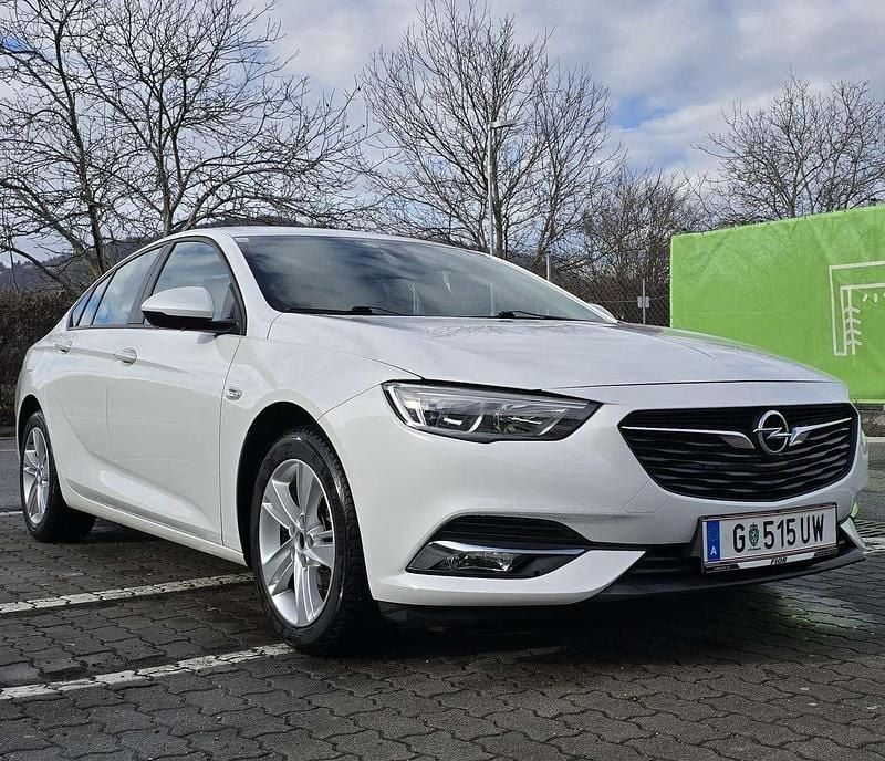 Gebraucht Opel Insignia Edition 165 PS (121 kW) 2018 Kombi