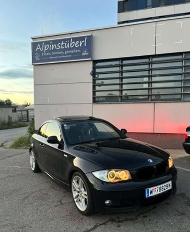 Schwarz Gebraucht 2009 BMW 120 Coupé M Sport Coupé | € 8.500 (Etwas zu teuer) - Bild 1/4