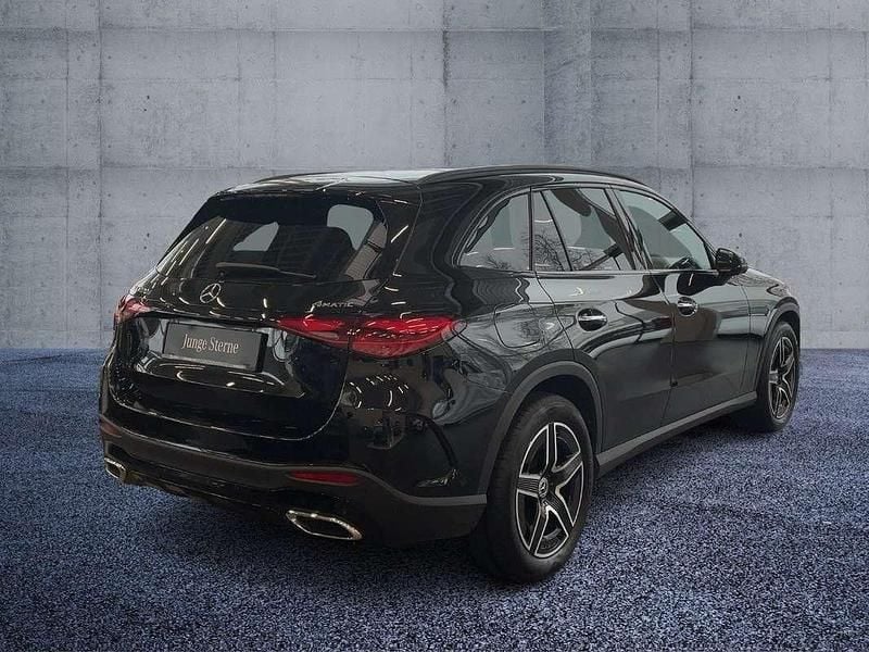 Gebraucht Mercedes GLC220 197 PS (144 kW) 2025 Schwarz SUV