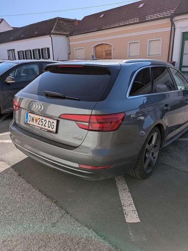 Gebraucht Audi A4 Sport 190 PS (139 kW) 2017 Grau Kombi