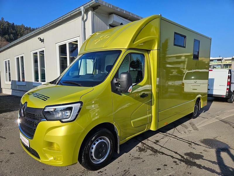Grün Gebraucht 2024 Renault Master Van | € 75.990 - Bild 1/4