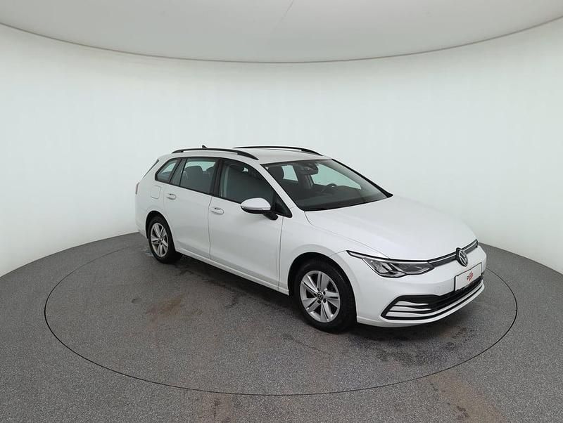 Gebraucht VW Golf VIII Life 116 PS (85 kW) 2024 Weiß Kombi