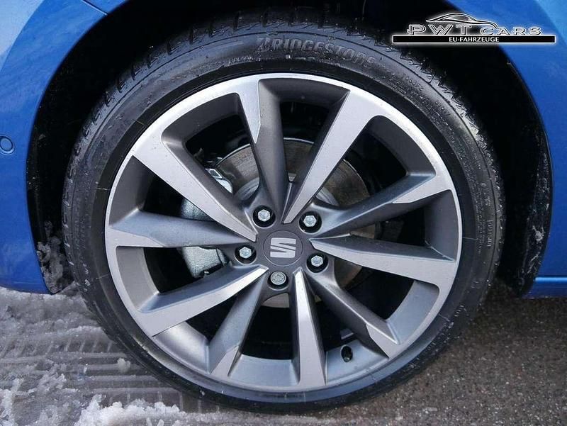 Neu Cupra Leon 150 PS (110 kW) 2025 Blau Kombi