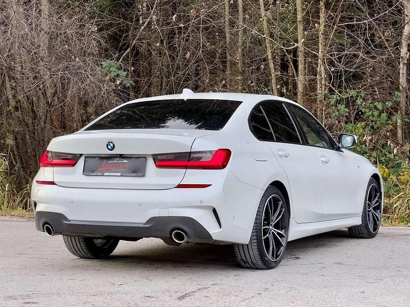 Gebraucht BMW 320 M Sport 190 PS (139 kW) 2019 Weiß Limousine