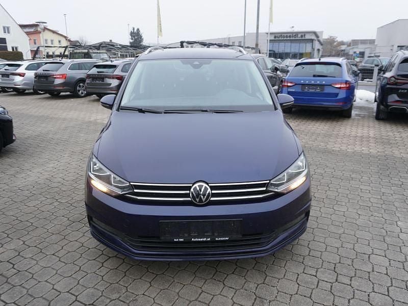 Gebraucht VW Touran Comfortline 122 PS (89 kW) 2022 Blau Van / Kleinbus