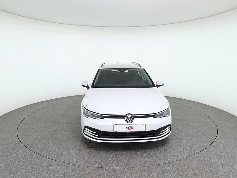 Gebraucht VW Golf VIII Life 110 PS (80 kW) 2024 Weiß Kombi