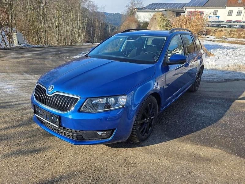 Blau Gebraucht 2017 Skoda Octavia Kombi | € 11.500 (Guter Preis) - Bild 1/4