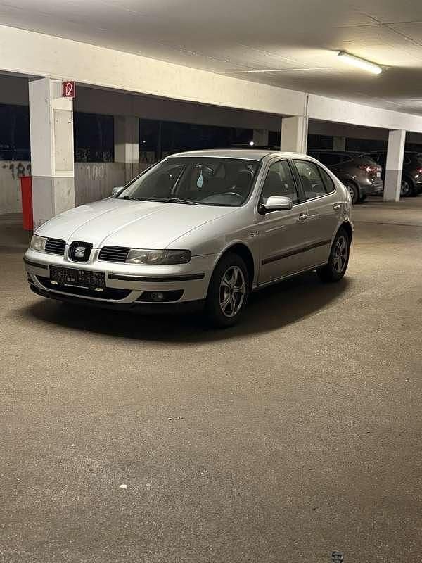 Gebraucht 2000 Seat Leon Limousine | € 999 - Bild 1/4