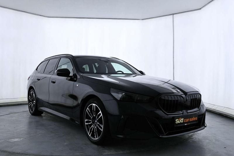 Gebraucht BMW 540 M Sport 303 PS (222 kW) 2025 Schwarz Kombi