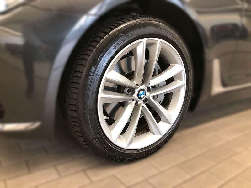Gebraucht BMW 730 265 PS (194 kW) 2018 Grau Limousine