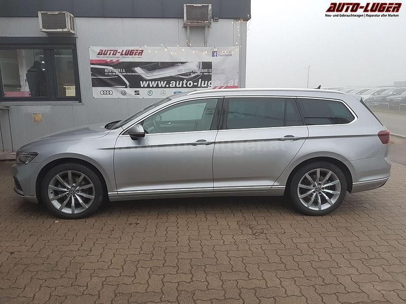 Gebraucht VW Passat Elegance 200 PS (147 kW) 2024 Pyrit silber Kombi