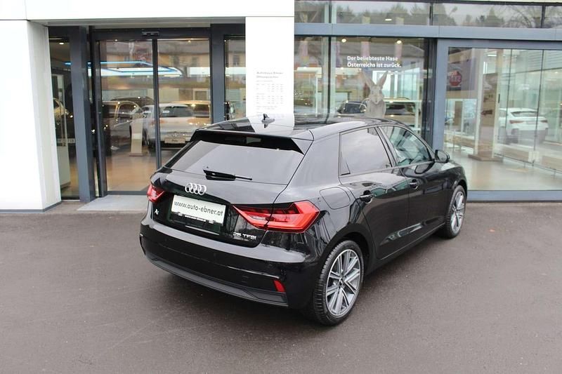 Neu Audi A1 95 PS (69 kW) 2025 Schwarz Limousine