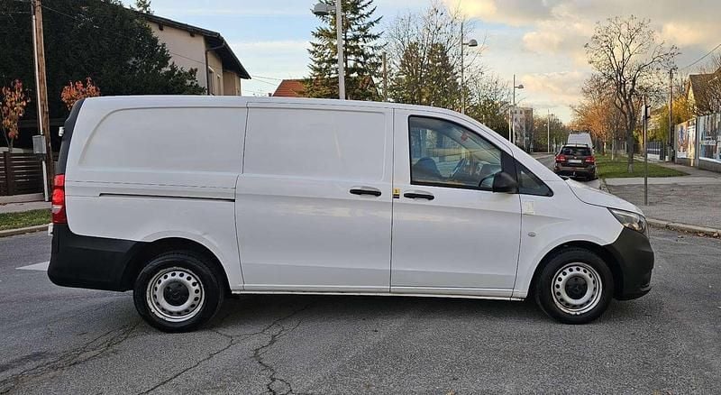 Gebraucht Mercedes Vito 114 PS (83 kW) 2017 Weiß Van