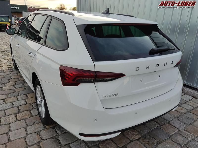 Neu Skoda Octavia Selection 2026 Weiß Kombi