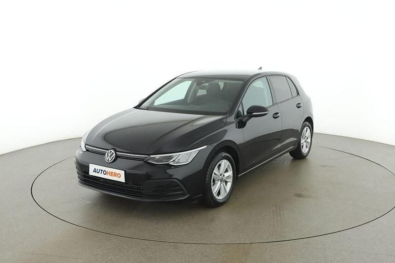 Schwarz Gebraucht 2022 VW Golf VIII Life Limousine | € 20.690 (Fairer Preis) - Bild 1/3