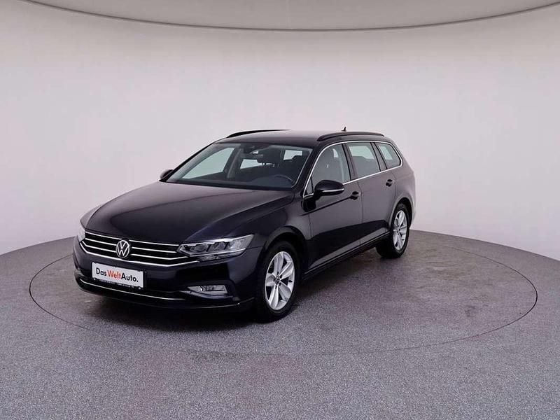 Gebraucht VW Passat Elegance 150 PS (110 kW) 2022 Schwarz Kombi