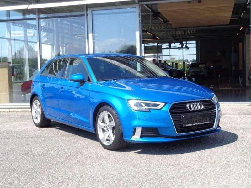 Gebraucht Audi A3 Sport 150 PS (110 kW) 2020 Blau Limousine