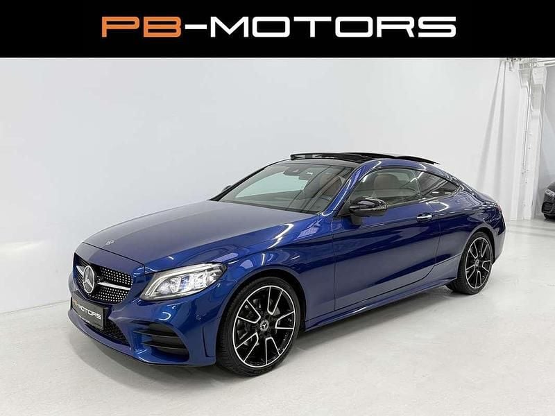 Blau Gebraucht 2018 Mercedes C200 AMG Coupé | € 32.990 - Bild 1/4