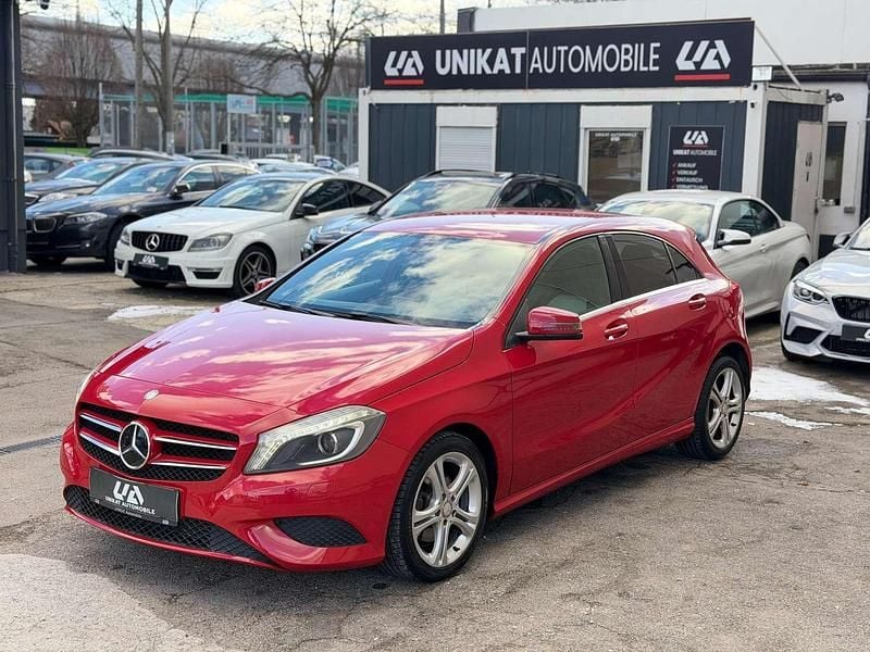 Rot Gebraucht 2012 Mercedes A180 Kleinwagen | € 12.990 (Fairer Preis) - Bild 1/4