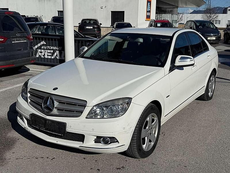 Weiß Gebraucht 2008 Mercedes C200 Avantgarde Limousine | € 3.900 (Superpreis) - Bild 1/4