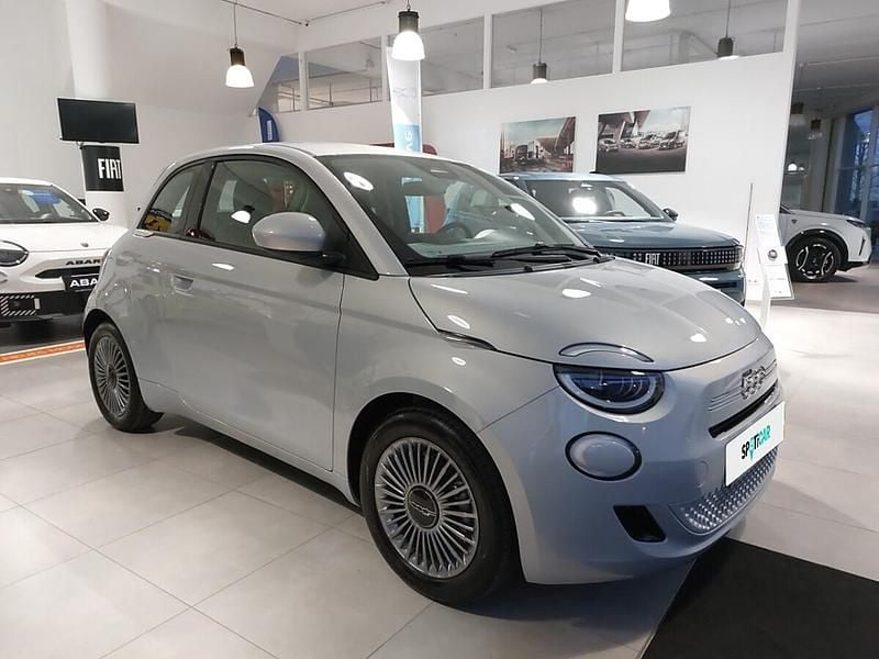 Neu Fiat 500 65 PS (47 kW) 2026 Blau Kleinwagen