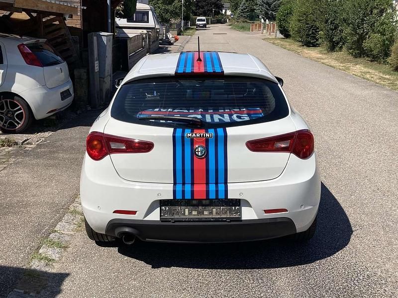 Gebraucht Alfa Romeo Giulietta 120 PS (88 kW) 2014 Weiß Kleinwagen