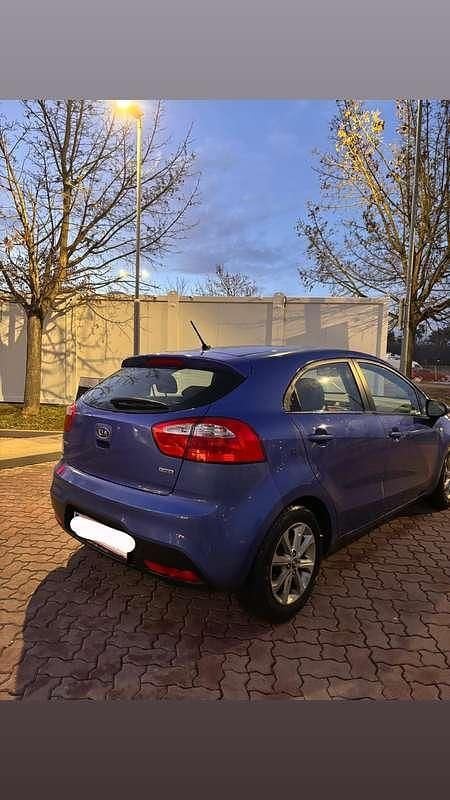 Gebraucht Kia Rio Active 75 PS (55 kW) 2012 Limousine
