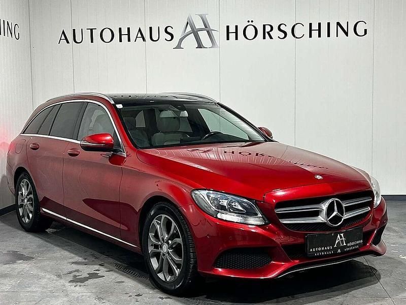 Gebraucht Mercedes C200 Avantgarde 136 PS (100 kW) 2016 Rot Kombi