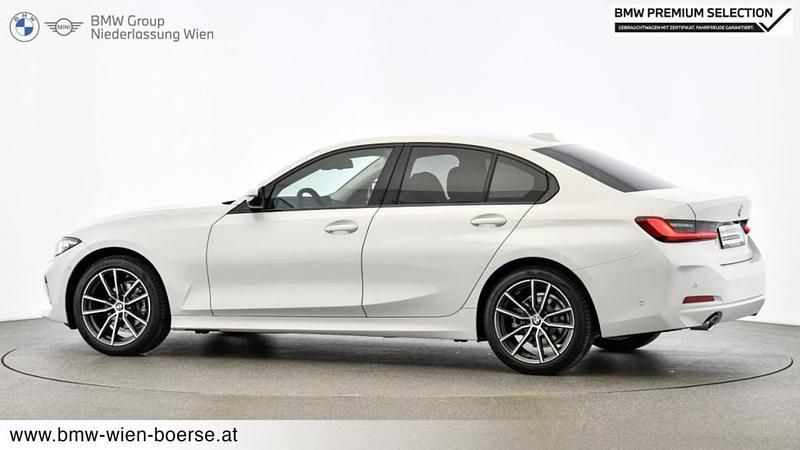 Gebraucht BMW 318 Efficient Dynamics 150 PS (110 kW) 2024 Weiß Limousine