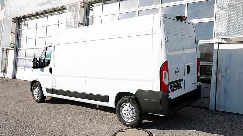 Gebraucht Opel Movano S 140 PS (102 kW) 2024 Icy weiß Van