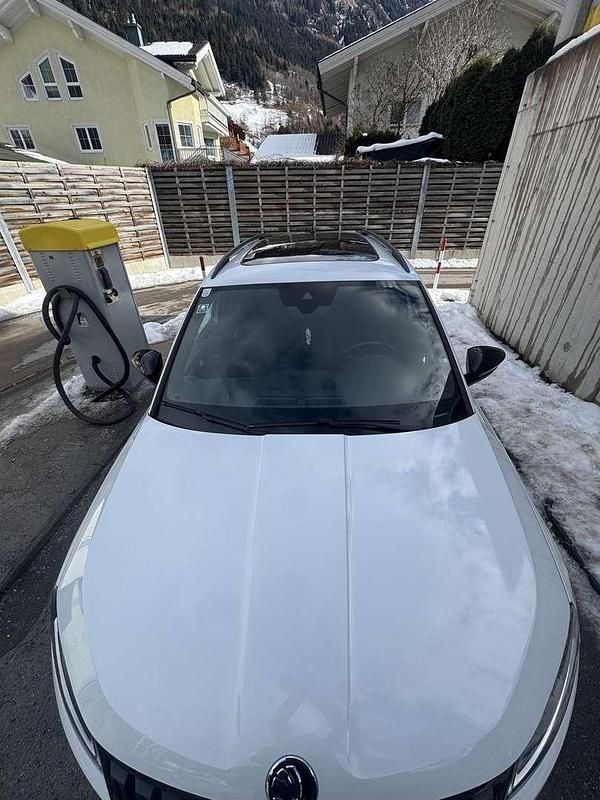 Gebraucht Skoda Karoq SportLine 150 PS (110 kW) 2019 Weiß SUV