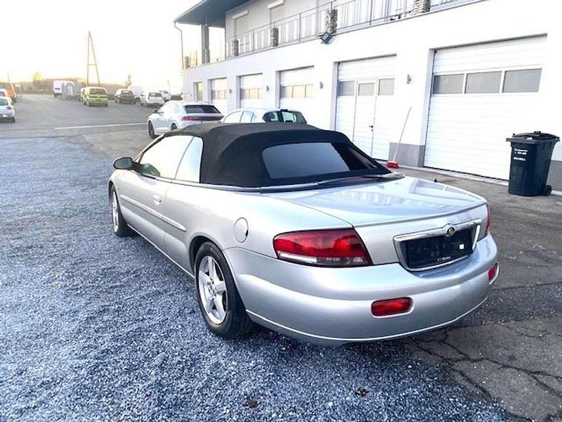 Gebraucht Chrysler Sebring Cabriolet 141 PS (103 kW) 2001 Silber Cabrio