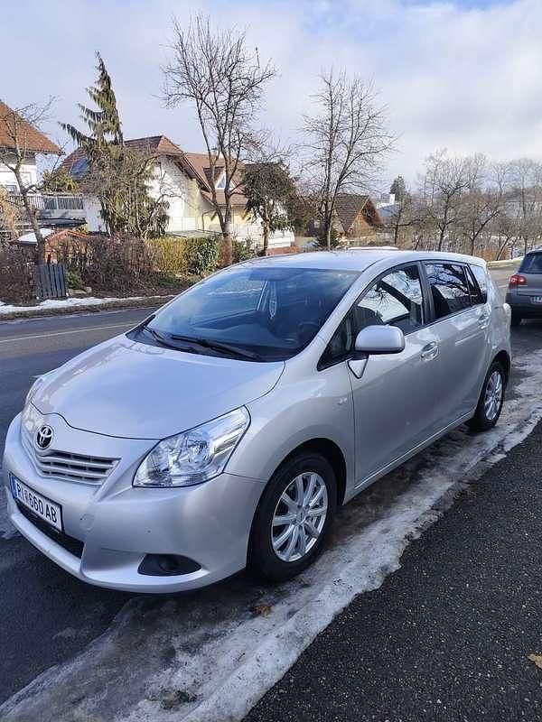 Gebraucht Toyota Verso Comfort 126 PS (92 kW) 2009 Van / Kleinbus