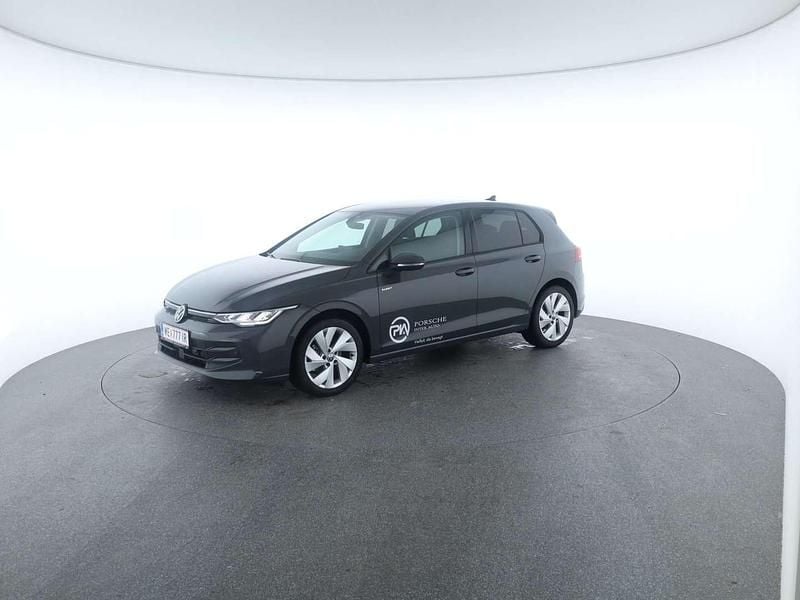 Gebraucht VW Golf VIII 116 PS (85 kW) 2025 Grau Limousine