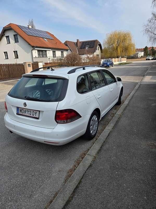 Gebraucht VW Golf VII Trendline 90 PS (66 kW) 2013 Weiß Limousine