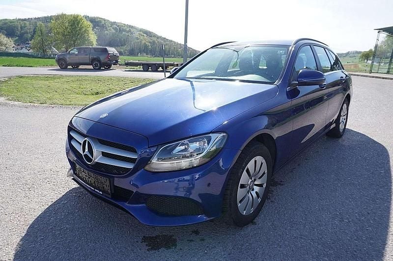 Gebraucht Mercedes C180 116 PS (85 kW) 2016 Blau Kombi