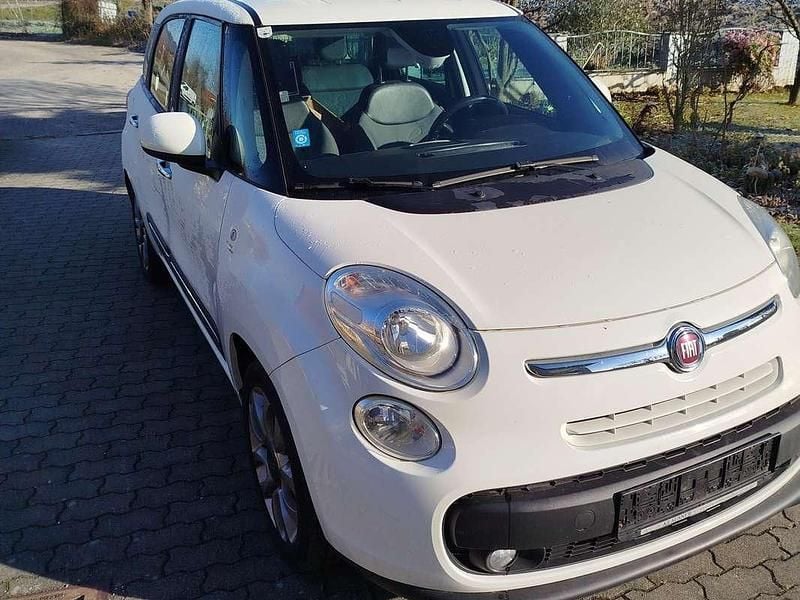Gebraucht Fiat 500L Living 120 PS (88 kW) 2014 Weiß Van / Kleinbus