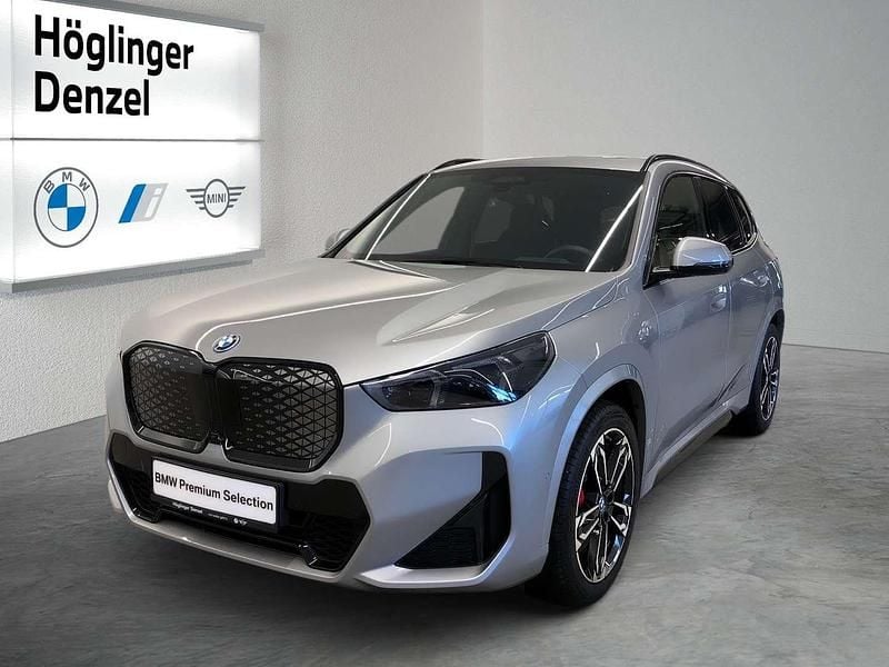 Gebraucht BMW iX1 200 kW (272 PS) 2024 Spacesilber SUV