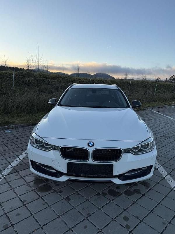 Gebraucht 2014 BMW 318 Sport Line Kombi | € 11.999 (Etwas zu teuer) - Bild 1/4