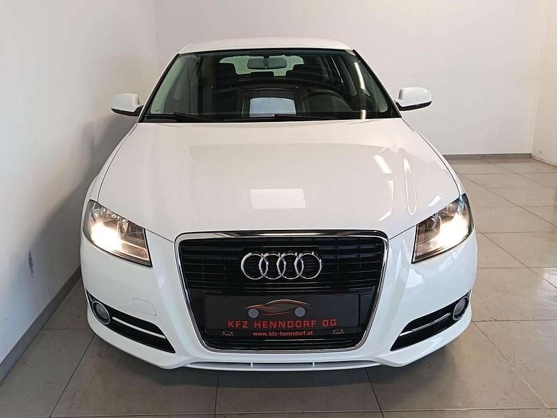 Gebraucht Audi A3 Attraction 90 PS (66 kW) 2013 Weiß Kleinwagen