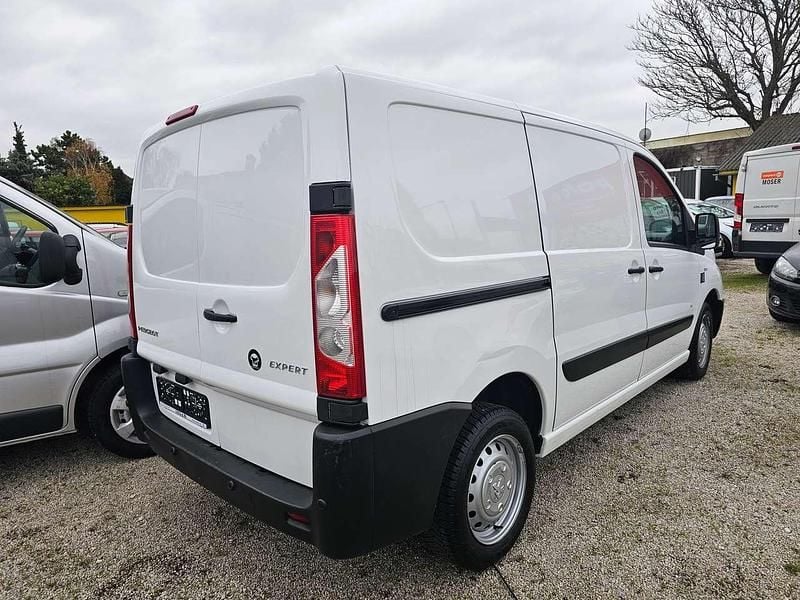Gebraucht Peugeot Expert 90 PS (66 kW) 2016 Weiß Van