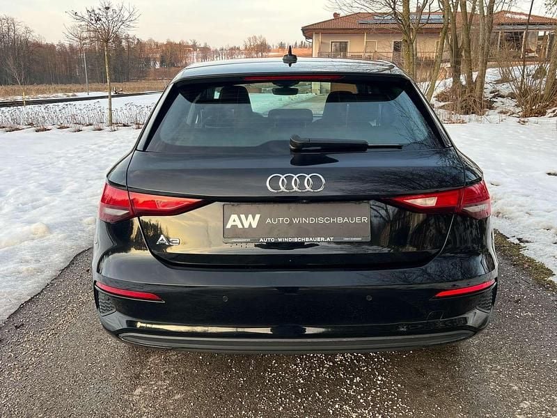 Gebraucht Audi A3 Sportback Comfort 150 PS (110 kW) 2022 Schwarz Kleinwagen