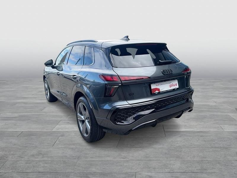 Neu Audi Q3 150 PS (110 kW) 2026 Mittelgrau  metallicperleffekt SUV