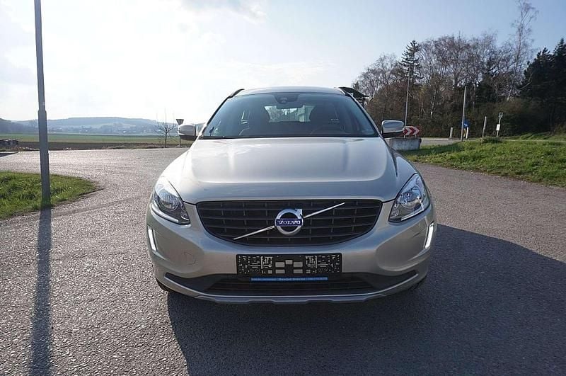 Braun Gebraucht 2017 Volvo XC60 Kinetic SUV | € 18.490 (Guter Preis) - Bild 1/4